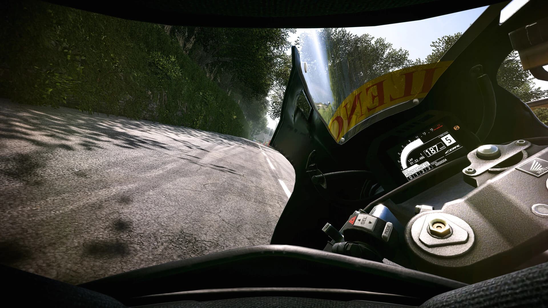 https://media.imgcdn.org/repo/2023/11/tt-isle-of-man-ride-on-the-edge-3-racing-fan-edition/65520481a90fb-tt-isle-of-man-ride-on-the-edge-3-racing-fan-edition-screenshot8.webp